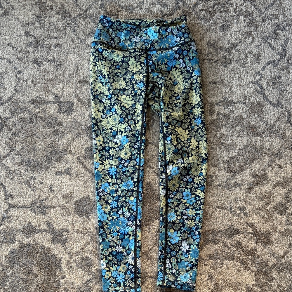 Free People super cute leggings!!!!